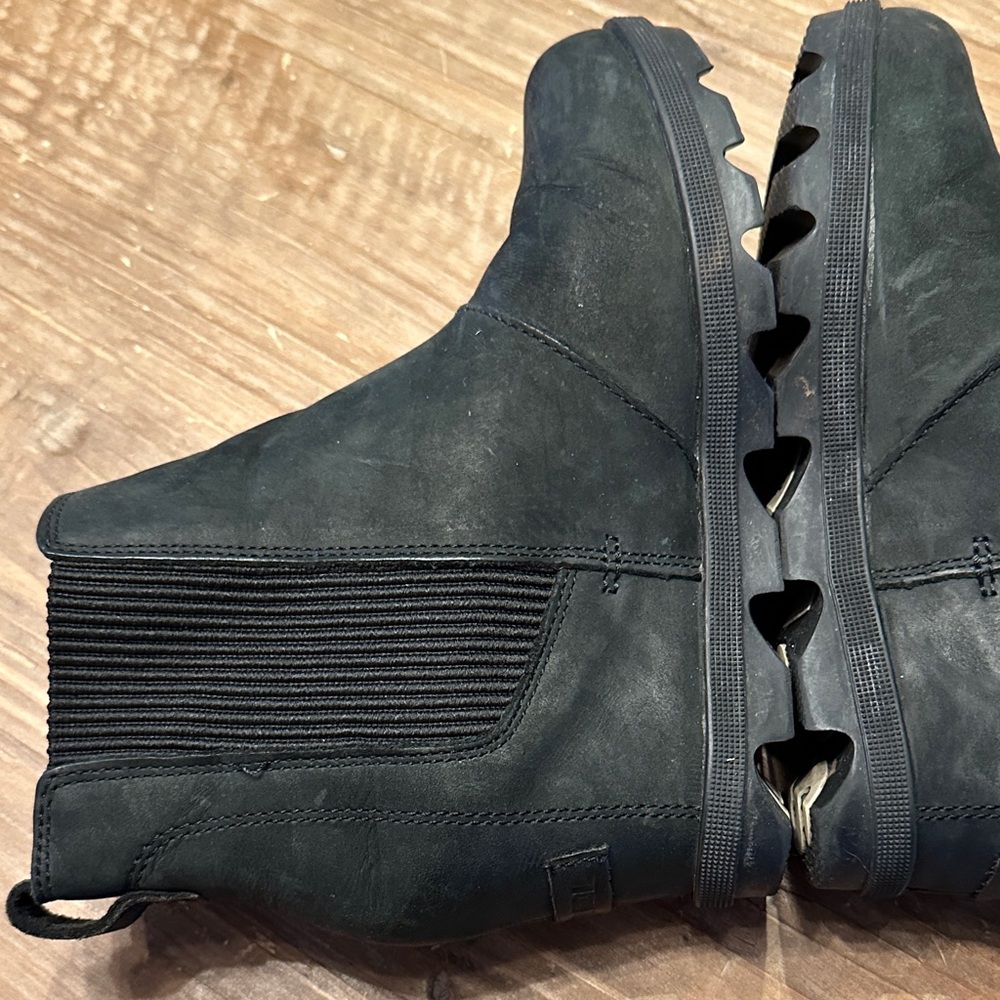Sorel Black wedge Joan slip on leather Boots